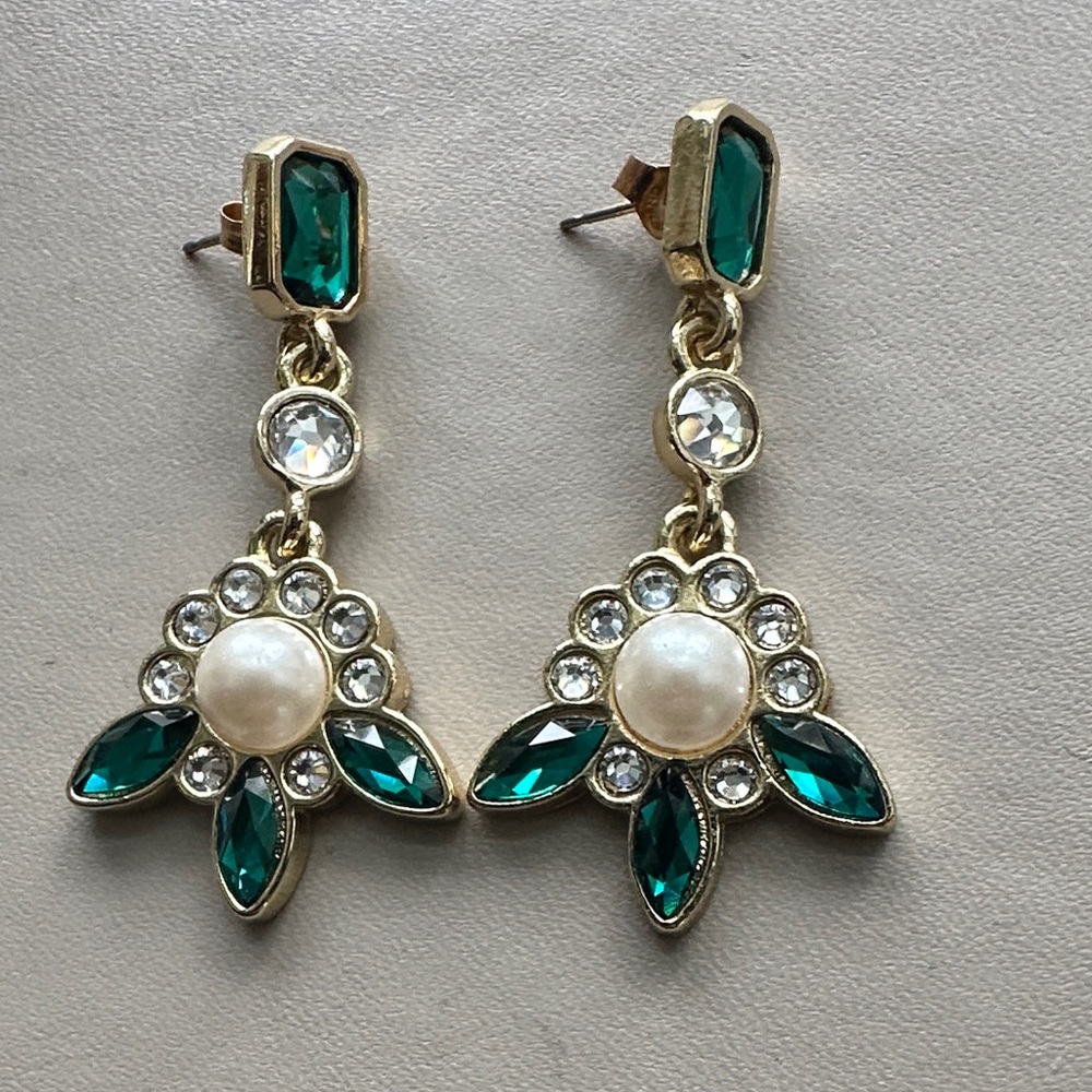Alex and ani emerald and gold Swarovski crystal earrings